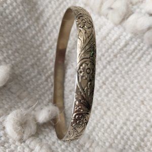 Silver fashion bracelet